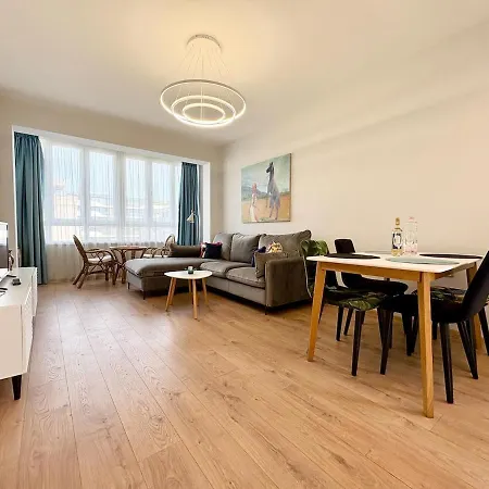 Pearl - Bright 2br Apartment Warna
