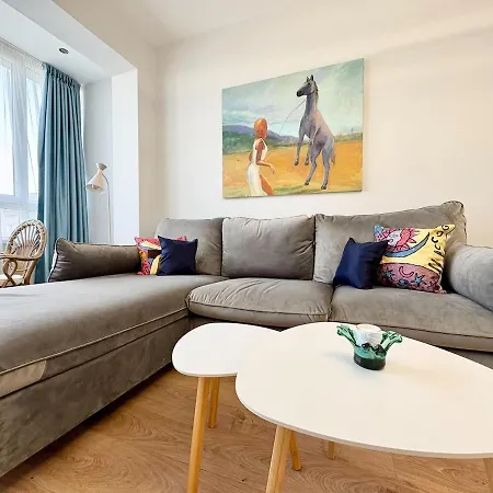 Pearl - Bright 2br Apartment Warna